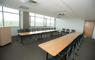 Pryz conference room with conference table